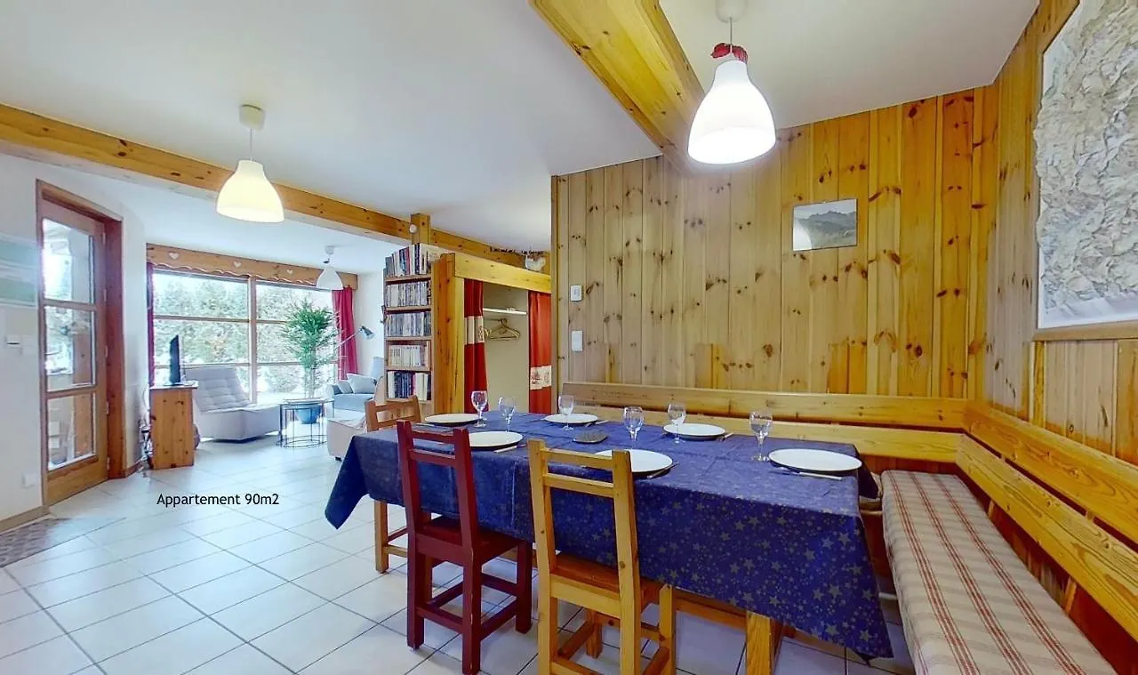 Charmant Appartement Dans Chalet Briancon